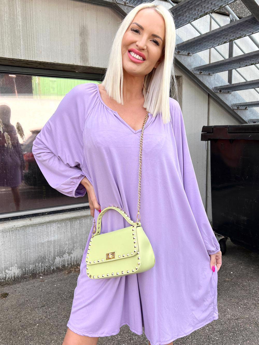 Anika - Enkel tunikakjole i elastik blød kvalitet